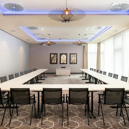 Leonardo Royal Bonn Airport Hotel 4*