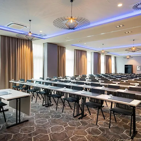 Leonardo Royal Bonn Airport Hotel 4*