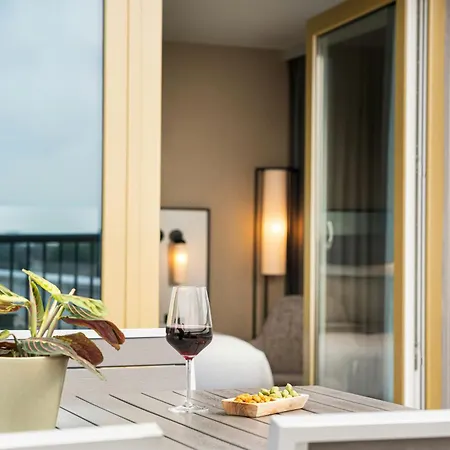 Leonardo Royal Bonn Airport Hotel 4*