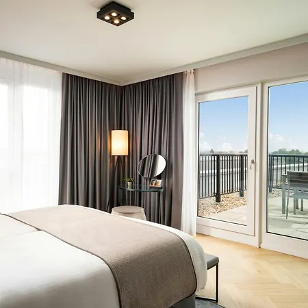 Leonardo Royal Bonn Airport Hotel 4*