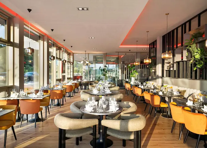 Hotel Leonardo Royal Bonn Airport 4*