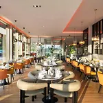 ホテル Leonardo Royal Bonn Airport 4*