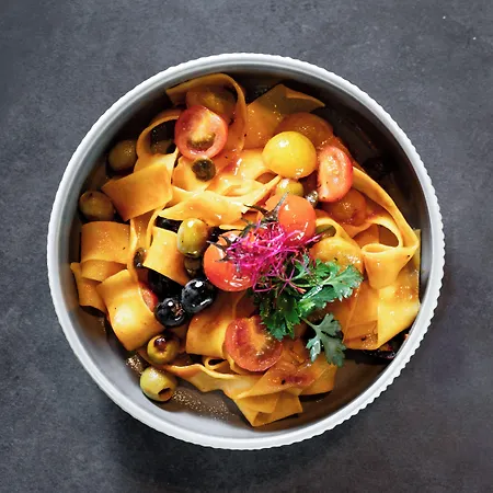 Leonardo Royal Bonn Airport 4*