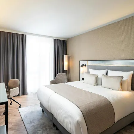 Szálloda Leonardo Royal Bonn Airport 4*