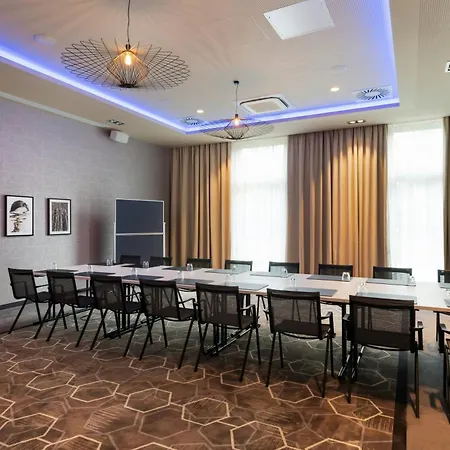 Leonardo Royal Bonn Airport Szálloda