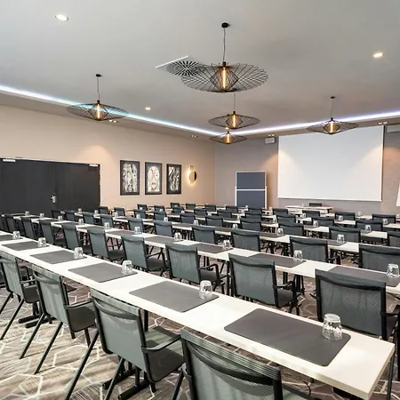 Otel Leonardo Royal Bonn Airport
