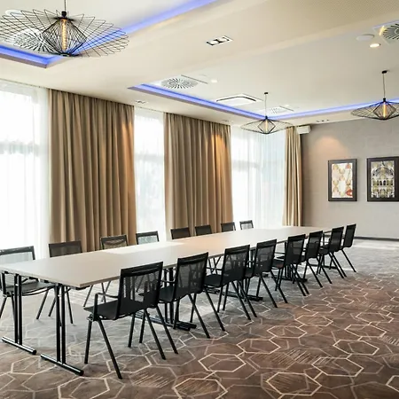 Szálloda Leonardo Royal Bonn Airport 4*