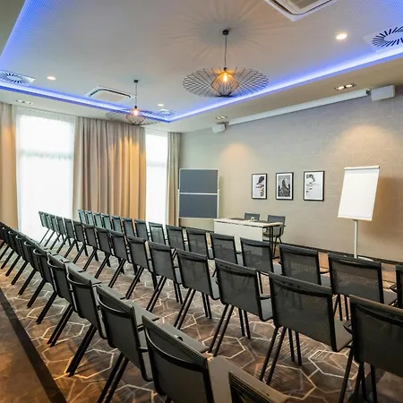 Otel Leonardo Royal Bonn Airport
