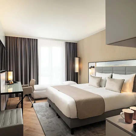Hotel Leonardo Royal Bonn Airport 4*
