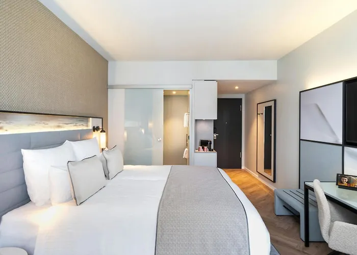 Hotell Leonardo Royal Bonn Airport