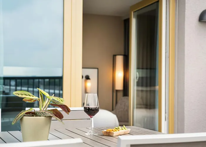 Leonardo Royal Bonn Airport Hotel 4*