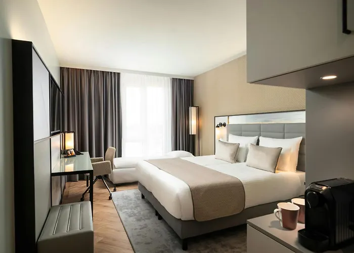 Hotell Leonardo Royal Bonn Airport