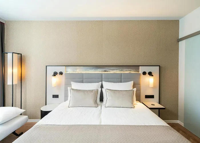 Leonardo Royal Bonn Airport Hotell 4*