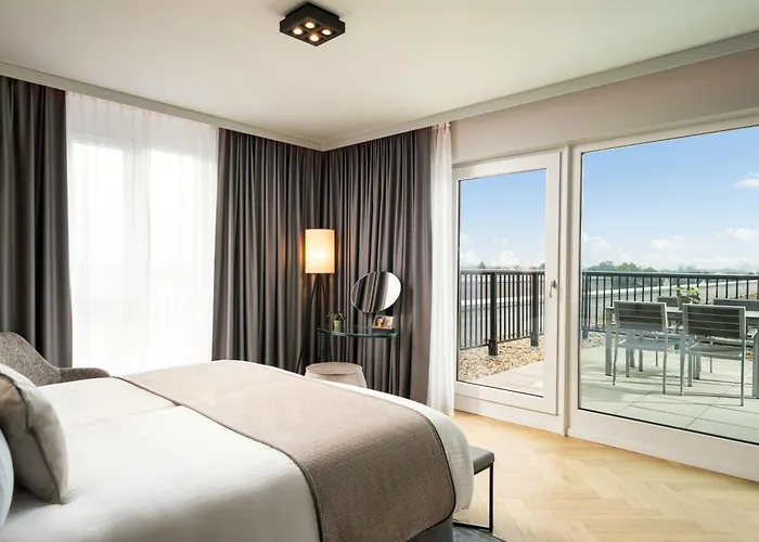 Leonardo Royal Bonn Airport Hotel 4*