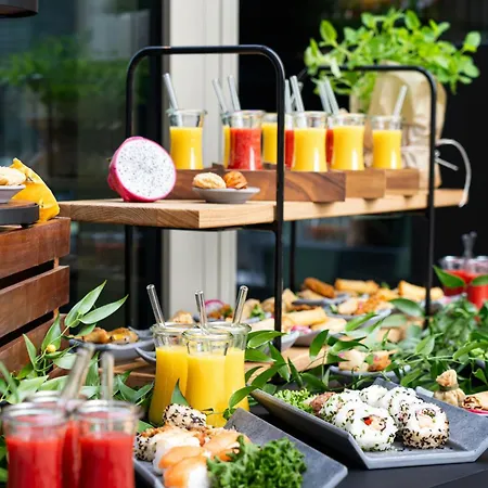 Leonardo Royal Bonn Airport Hotel 4*