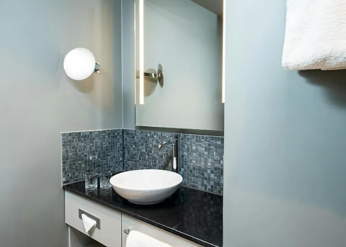 Hotel Leonardo Royal Bonn Airport