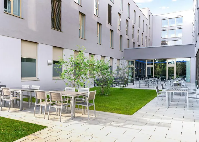 Leonardo Royal Bonn Airport Hotel 4*